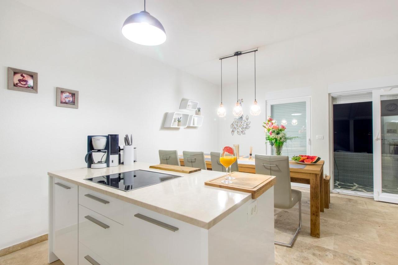 Dalmata Lounge Apartment *